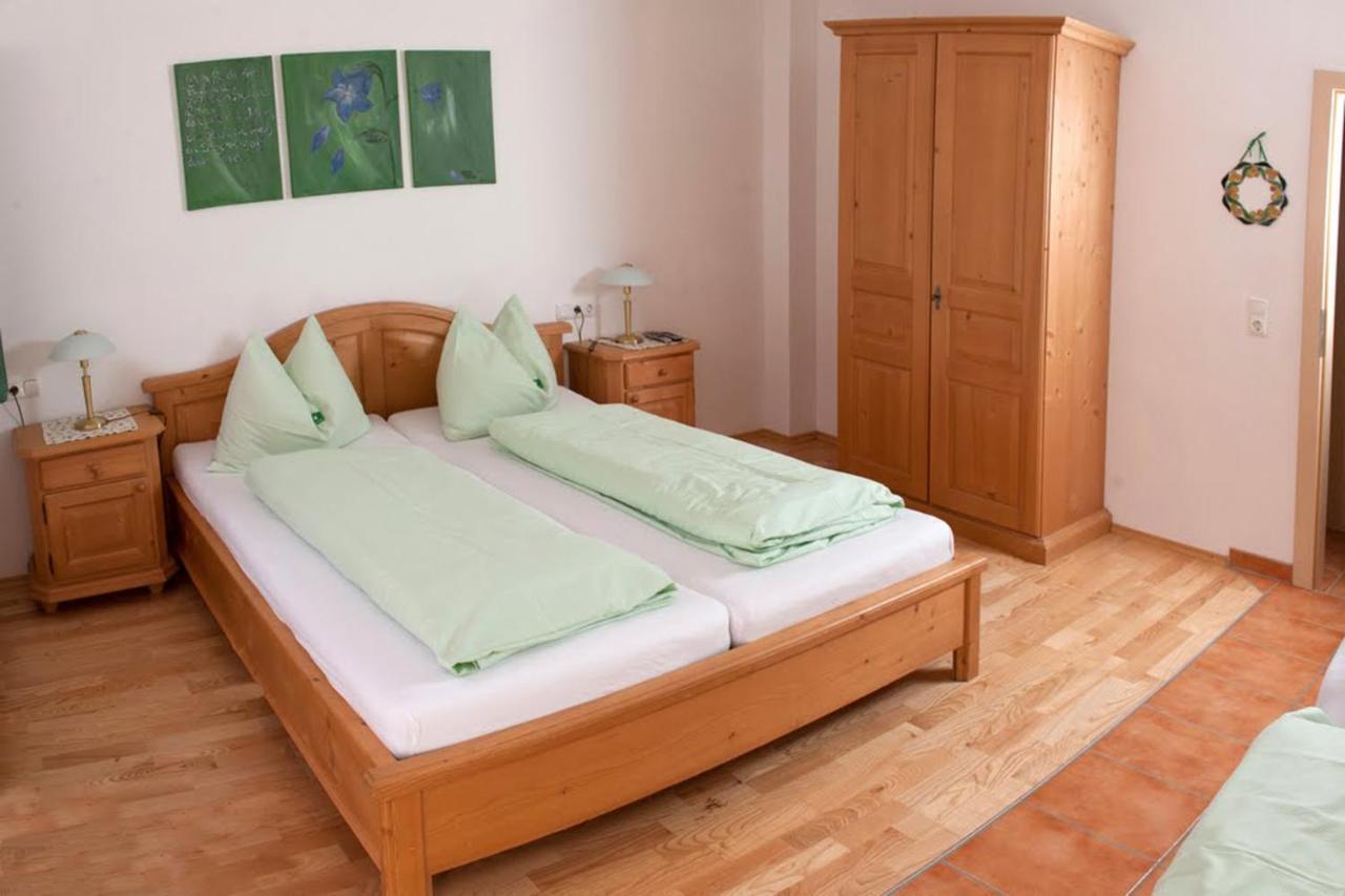 Bio-Bauernhof-Hotel Matlschweiger Lassing  Экстерьер фото